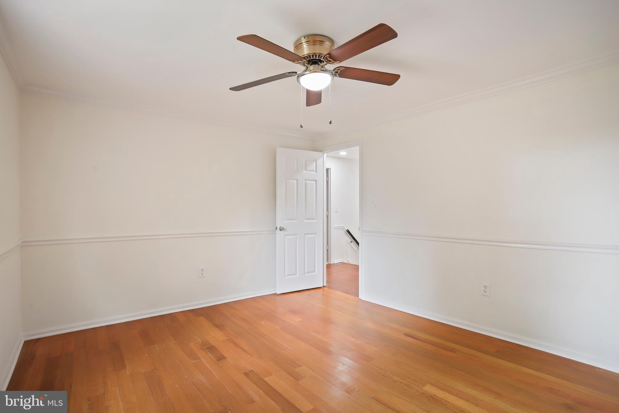 DERWOOD STATION - Residential