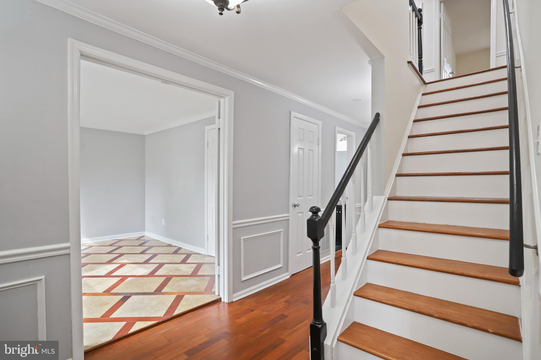 DERWOOD STATION - Residential