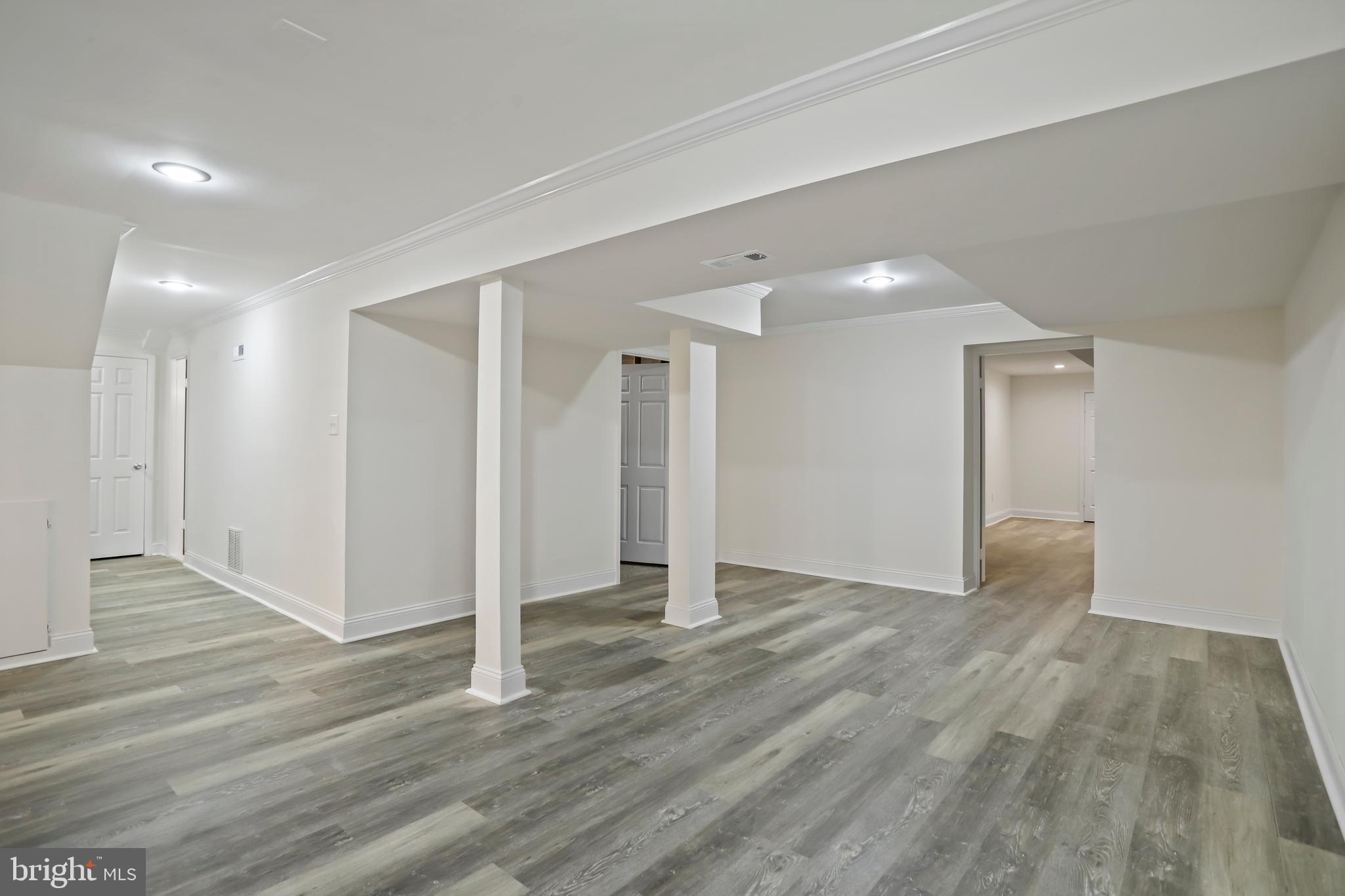 DERWOOD STATION - Residential