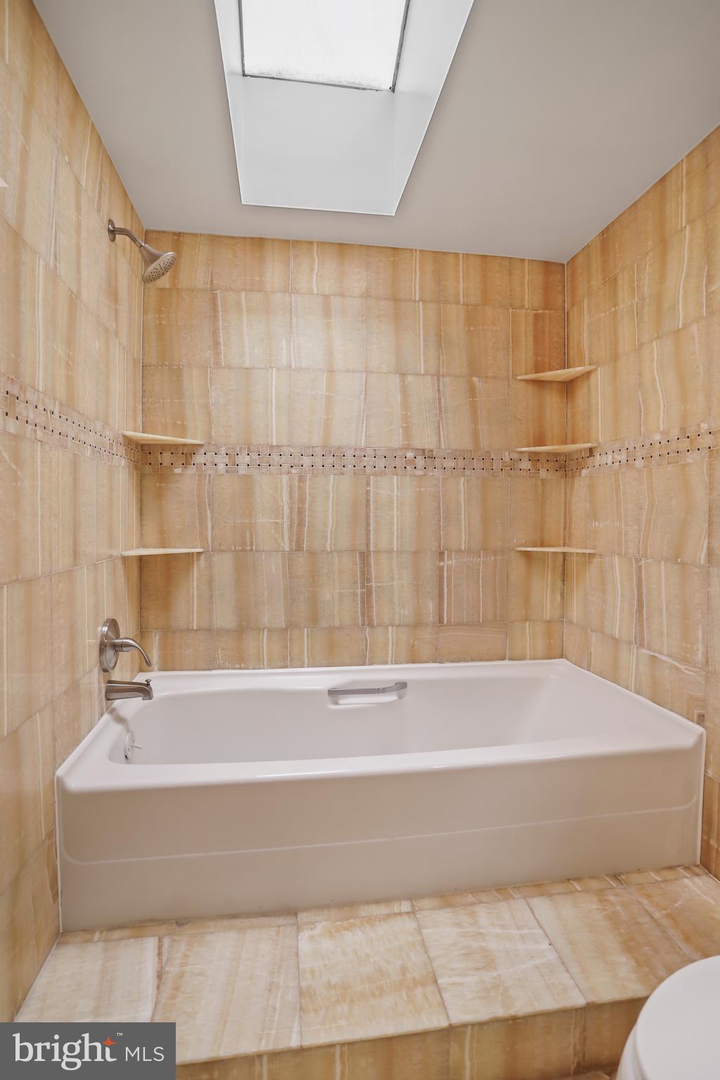 DERWOOD STATION - Residential