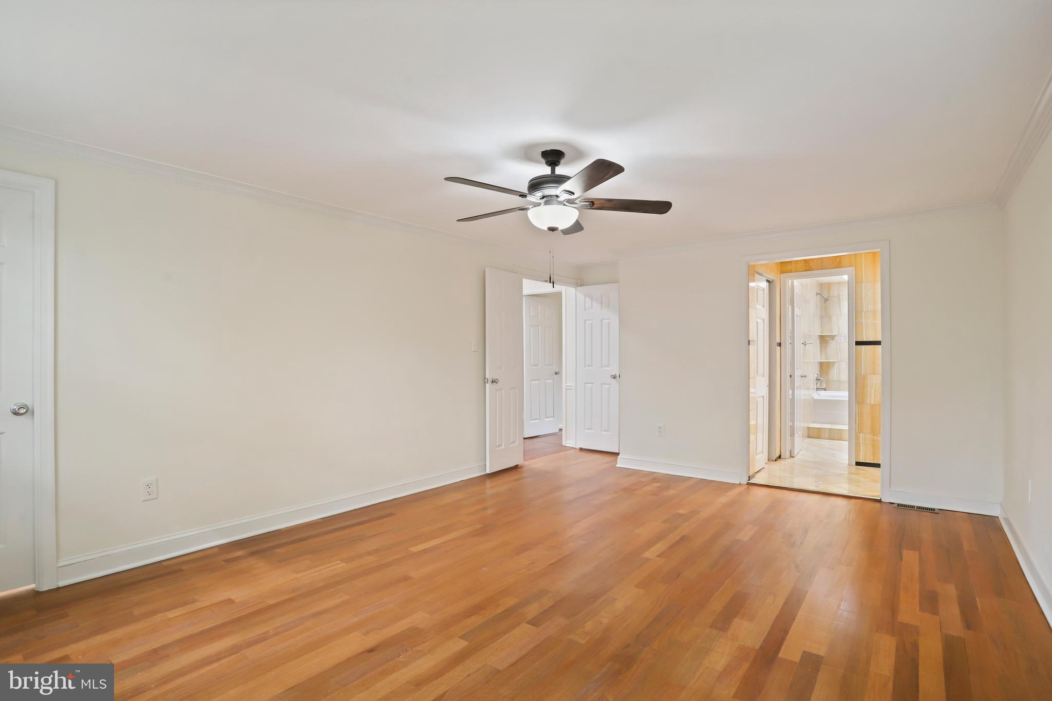 DERWOOD STATION - Residential