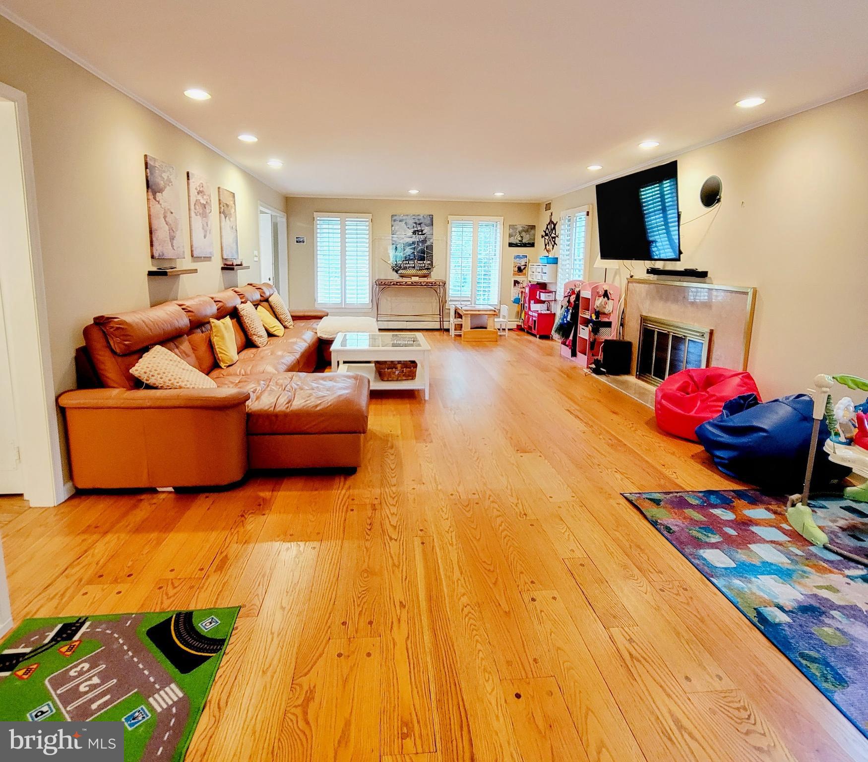 FORT WASHINGTON - Residential