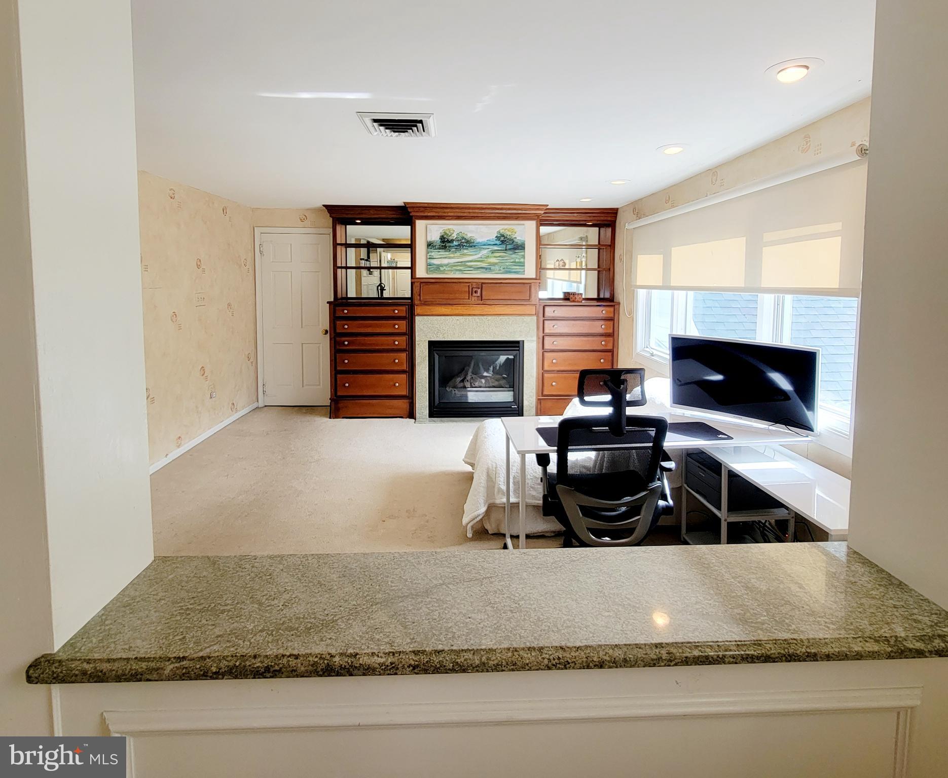 FORT WASHINGTON - Residential