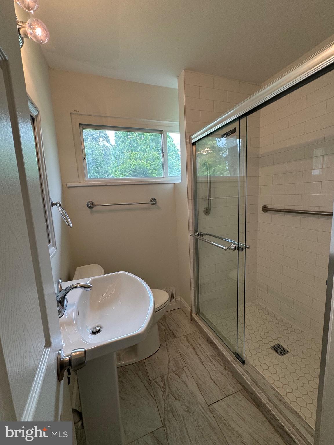 ROCKCREST - Residential Lease