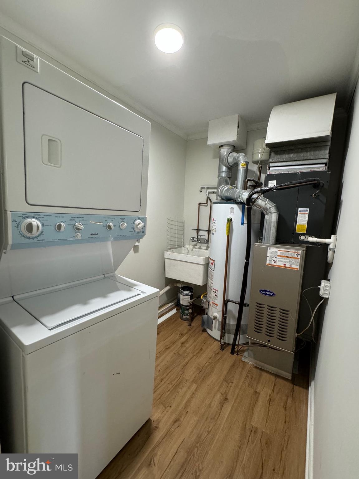 ROCKCREST - Residential Lease