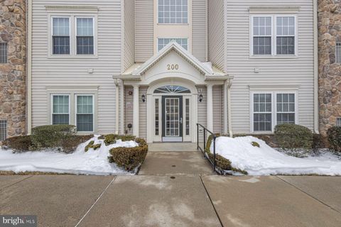 Condo For Sale - 200 Evodia Circle #204<br/> WARRINGTON, PA 18976