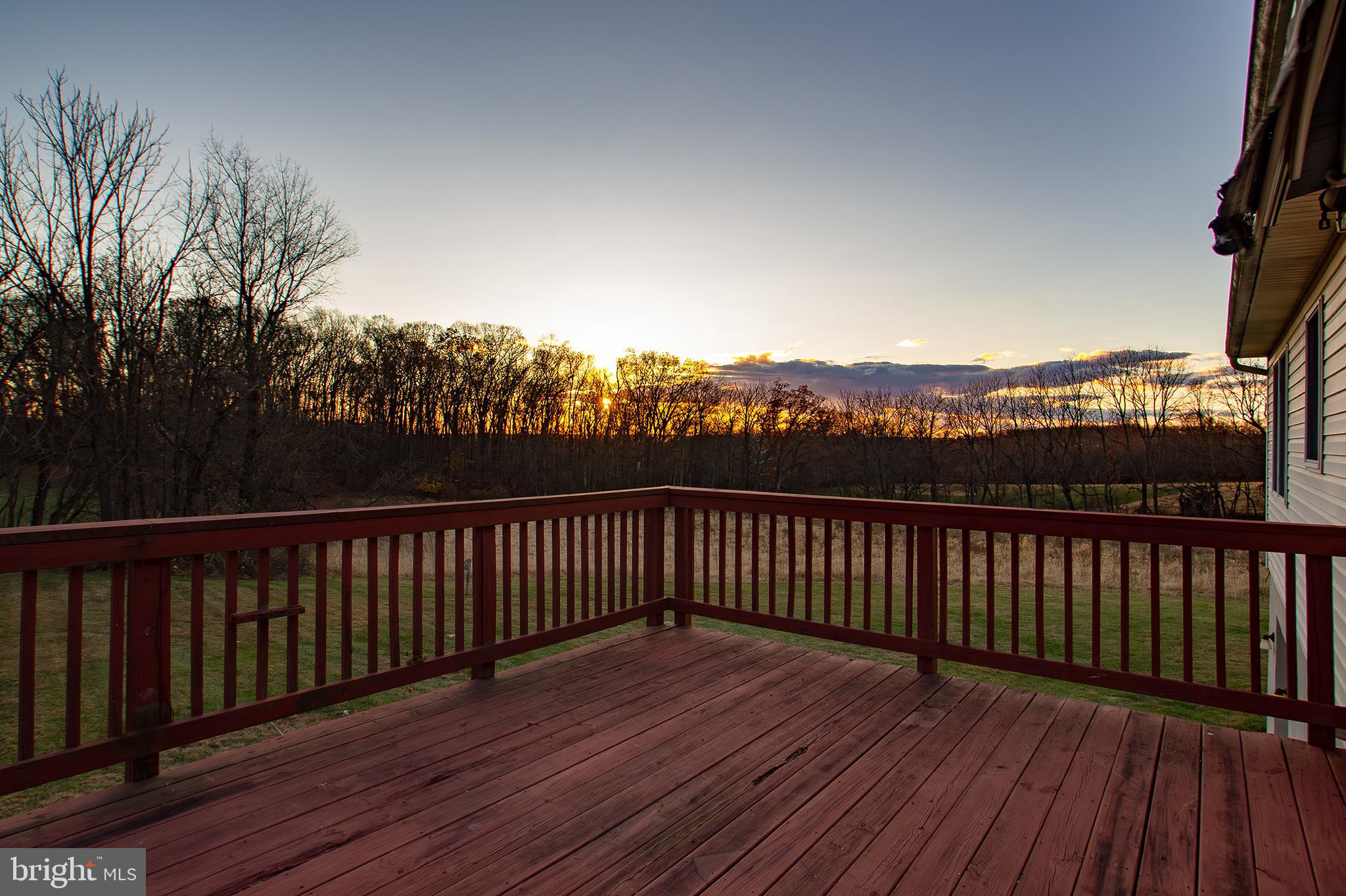 WHITE HALL - Residential