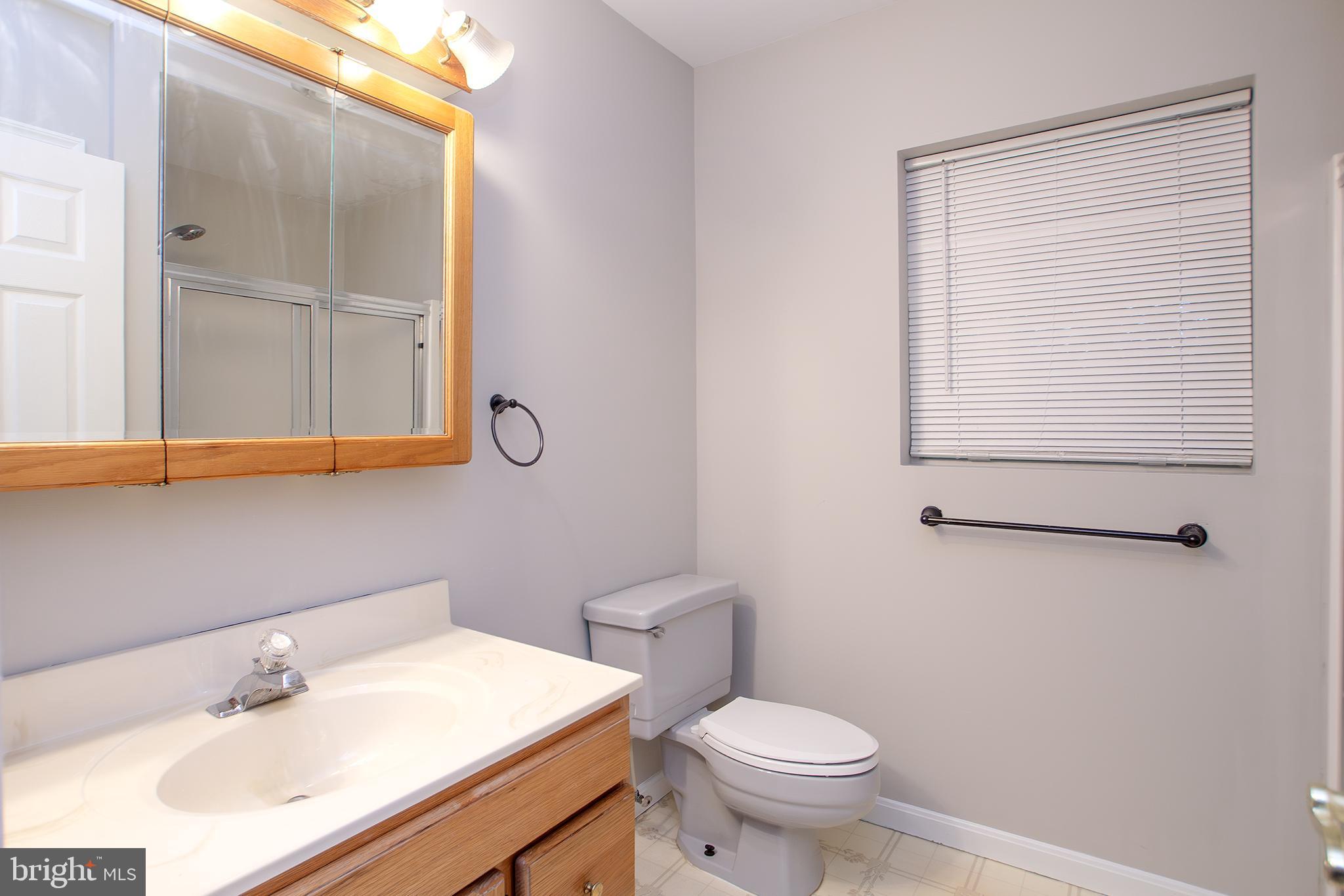 WHITE HALL - Residential