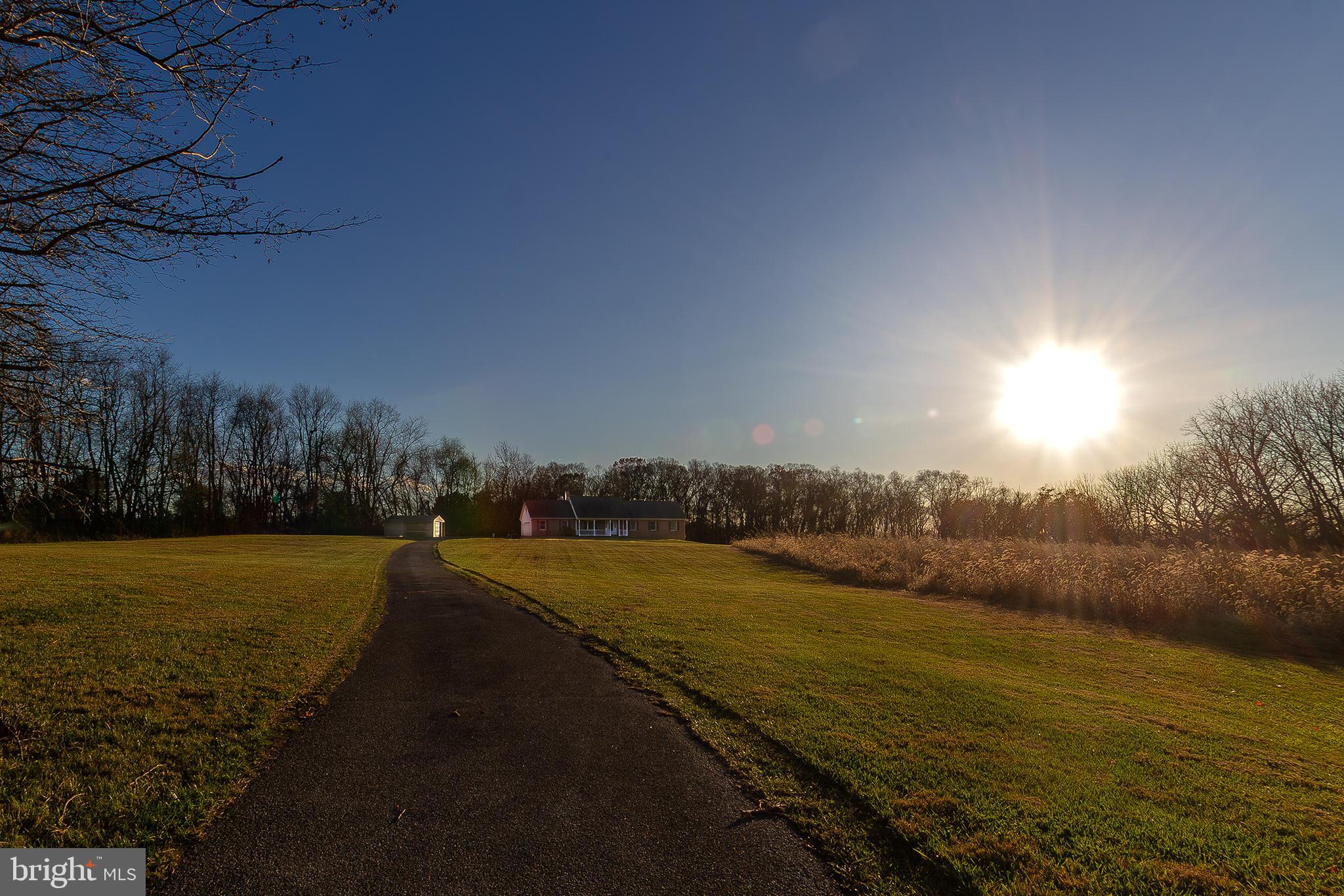 WHITE HALL - Residential