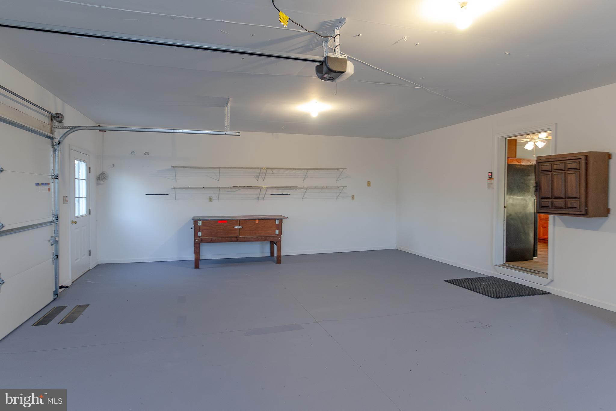 WHITE HALL - Residential