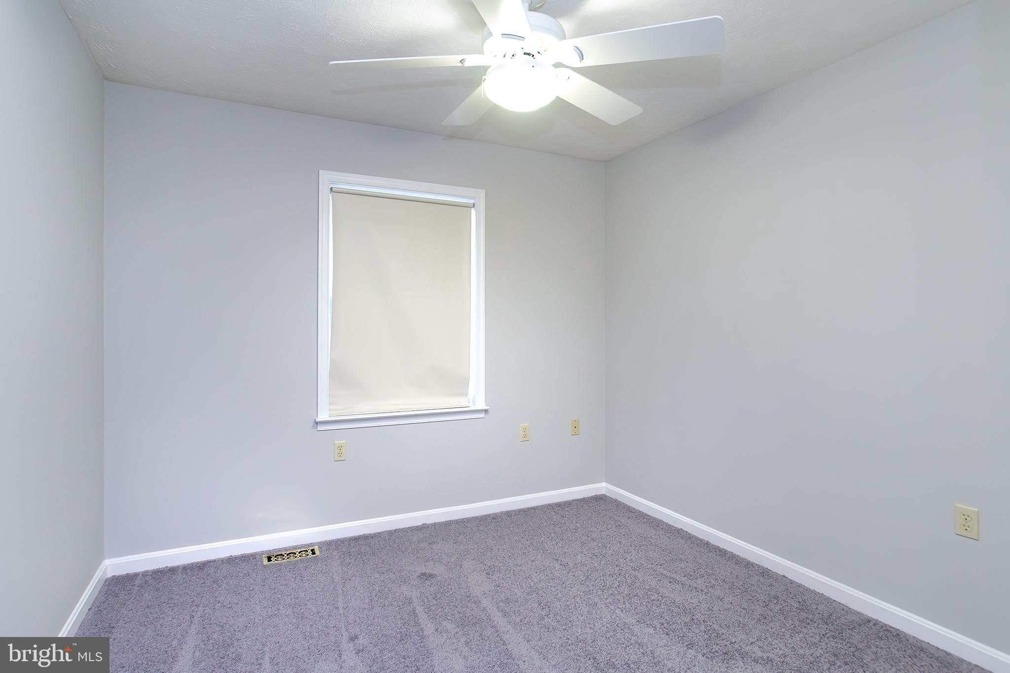 WHITE HALL - Residential