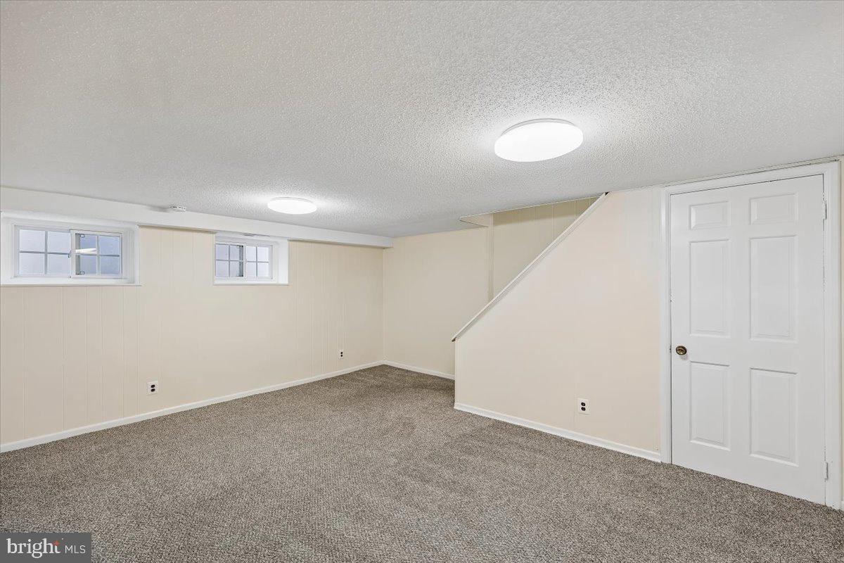 FAIRLINGTON ARBORS - Residential