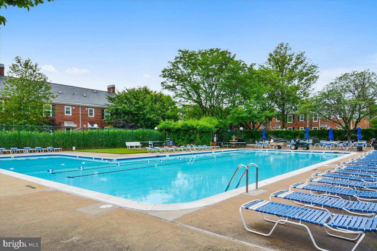 FAIRLINGTON ARBORS - Residential