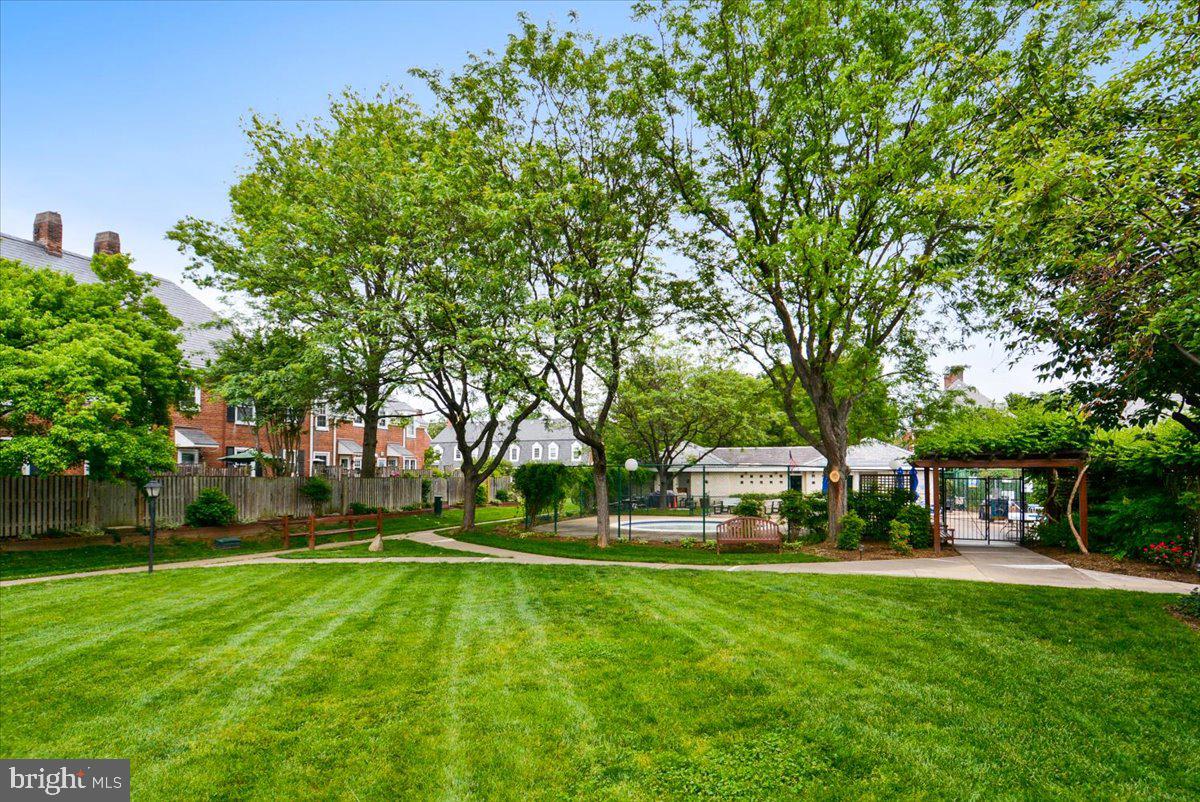 FAIRLINGTON ARBORS - Residential