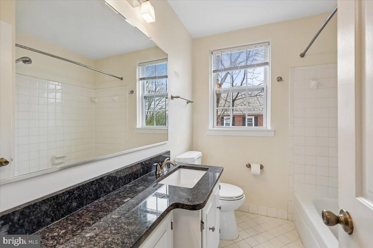 FAIRLINGTON ARBORS - Residential