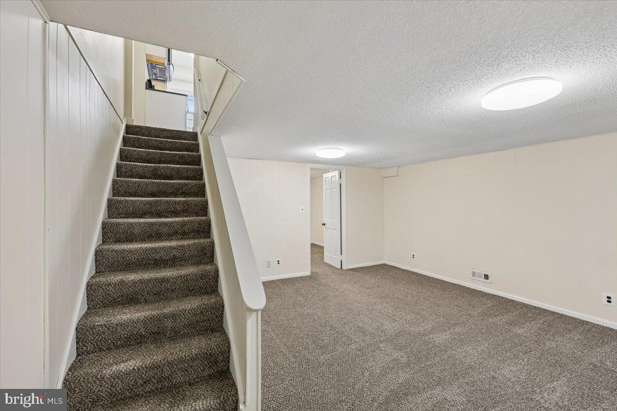 FAIRLINGTON ARBORS - Residential