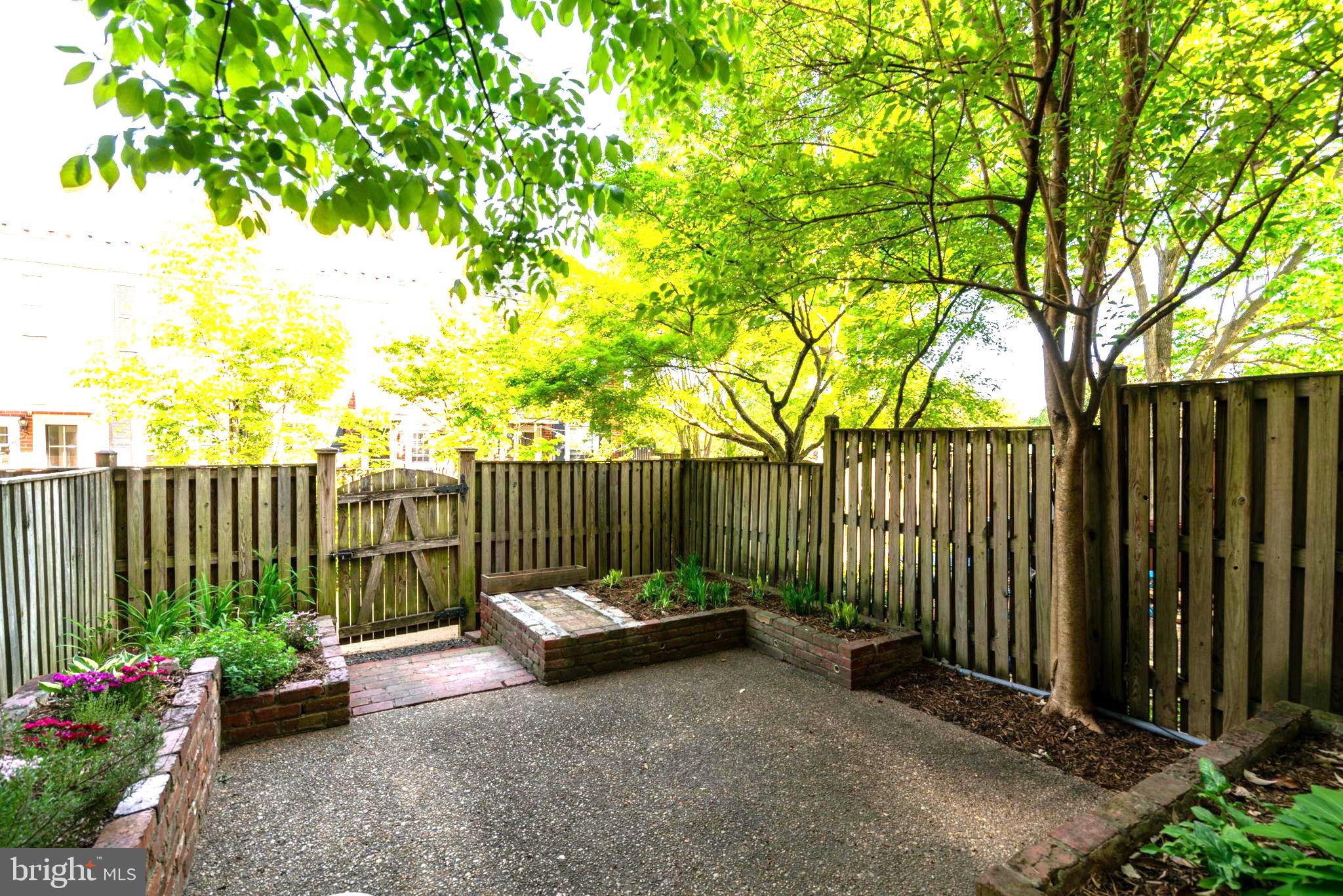 FAIRLINGTON ARBORS - Residential