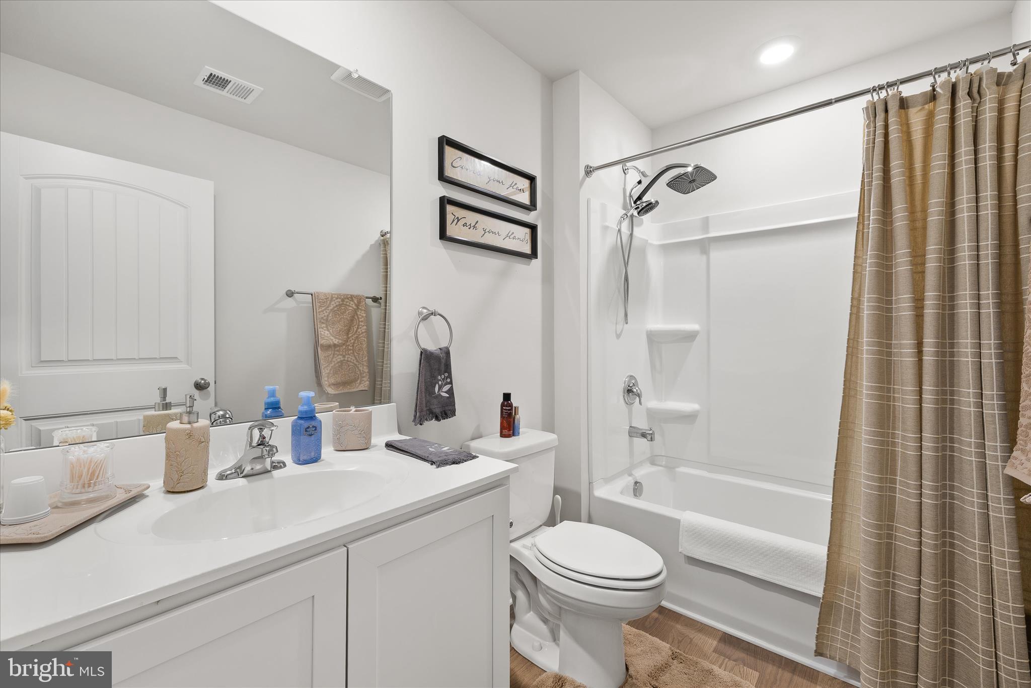 PLOVER POINT - Residential