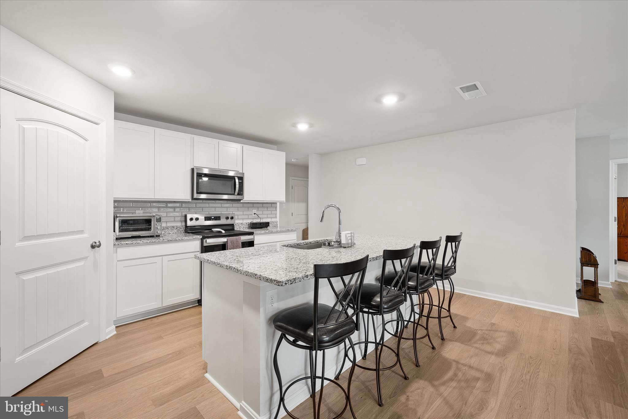 PLOVER POINT - Residential