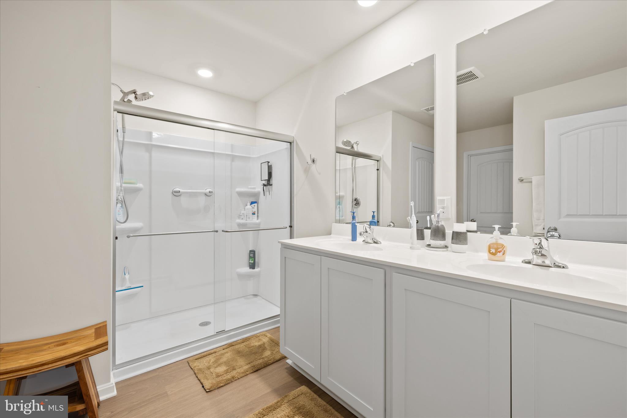 PLOVER POINT - Residential