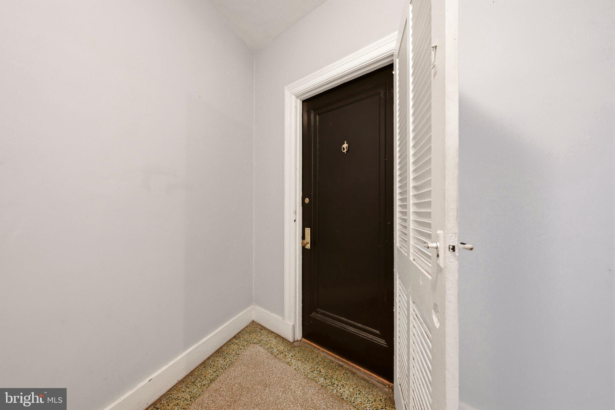 5402 CONNECTICUT AVENUE NW 400