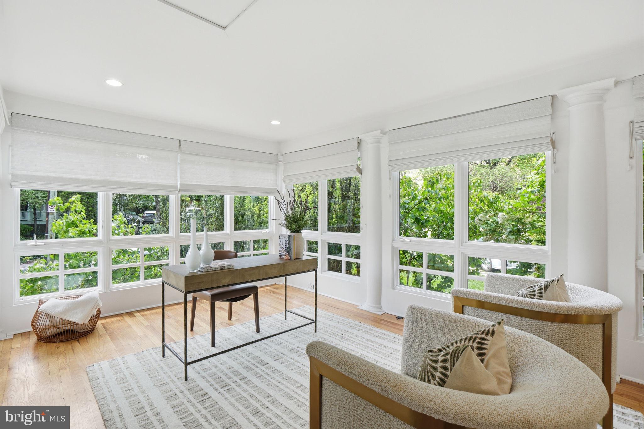 CLEVELAND PARK - Residential
