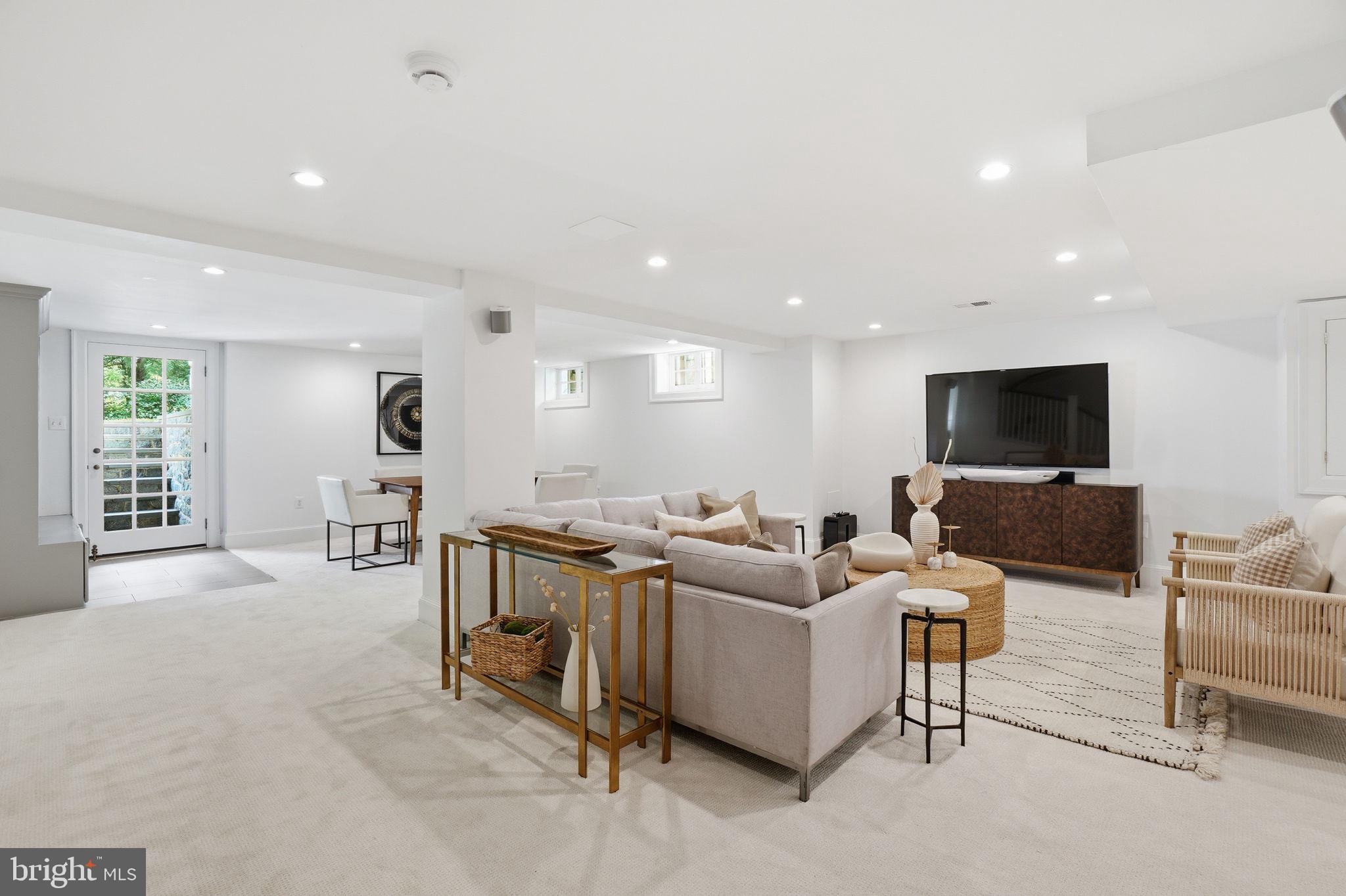 CLEVELAND PARK - Residential