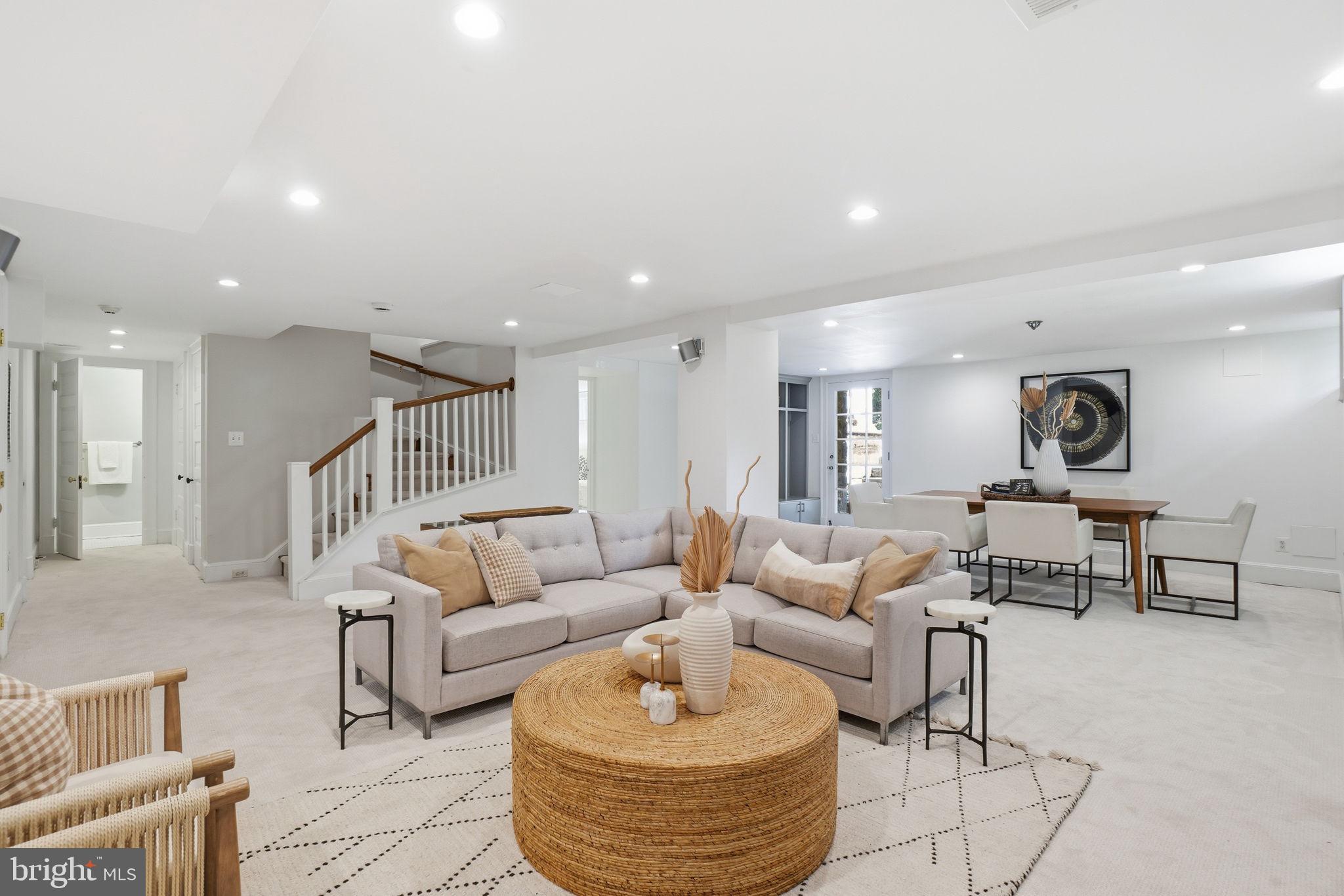 CLEVELAND PARK - Residential