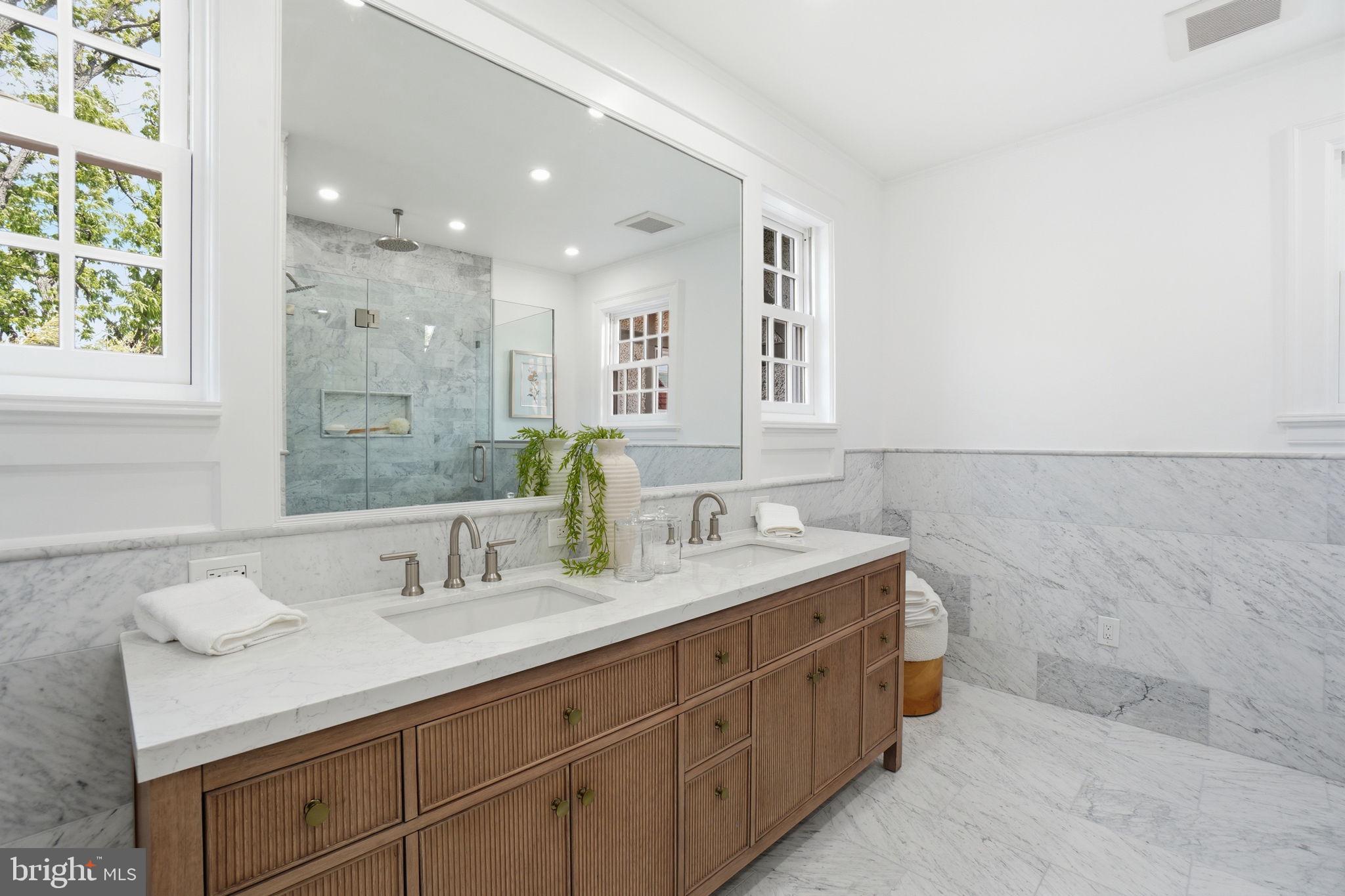 CLEVELAND PARK - Residential