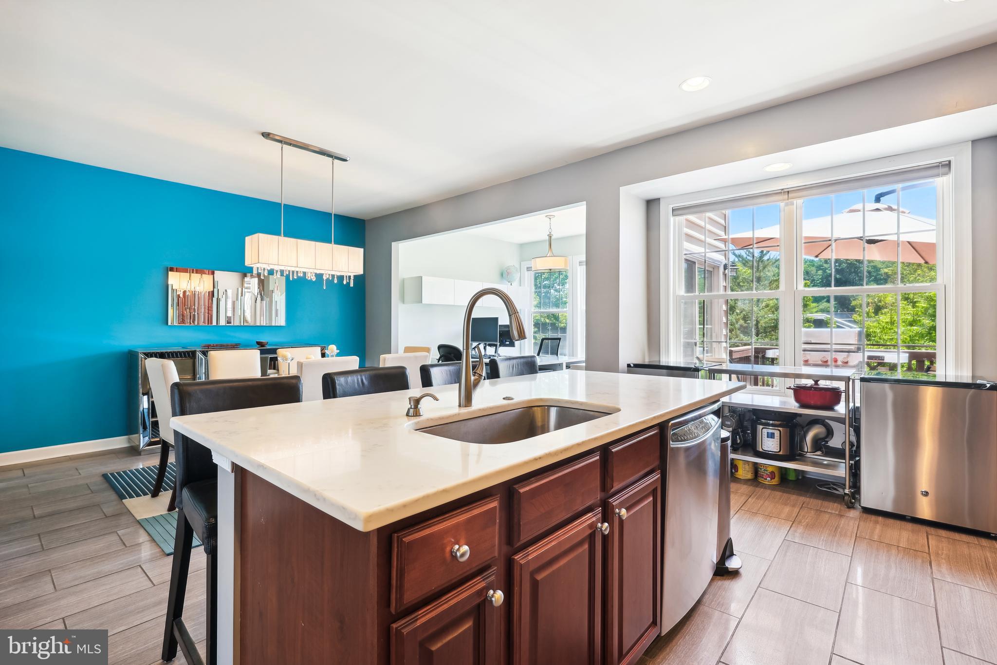 WILLOW OAKS AT FAIR LAKES - Residential