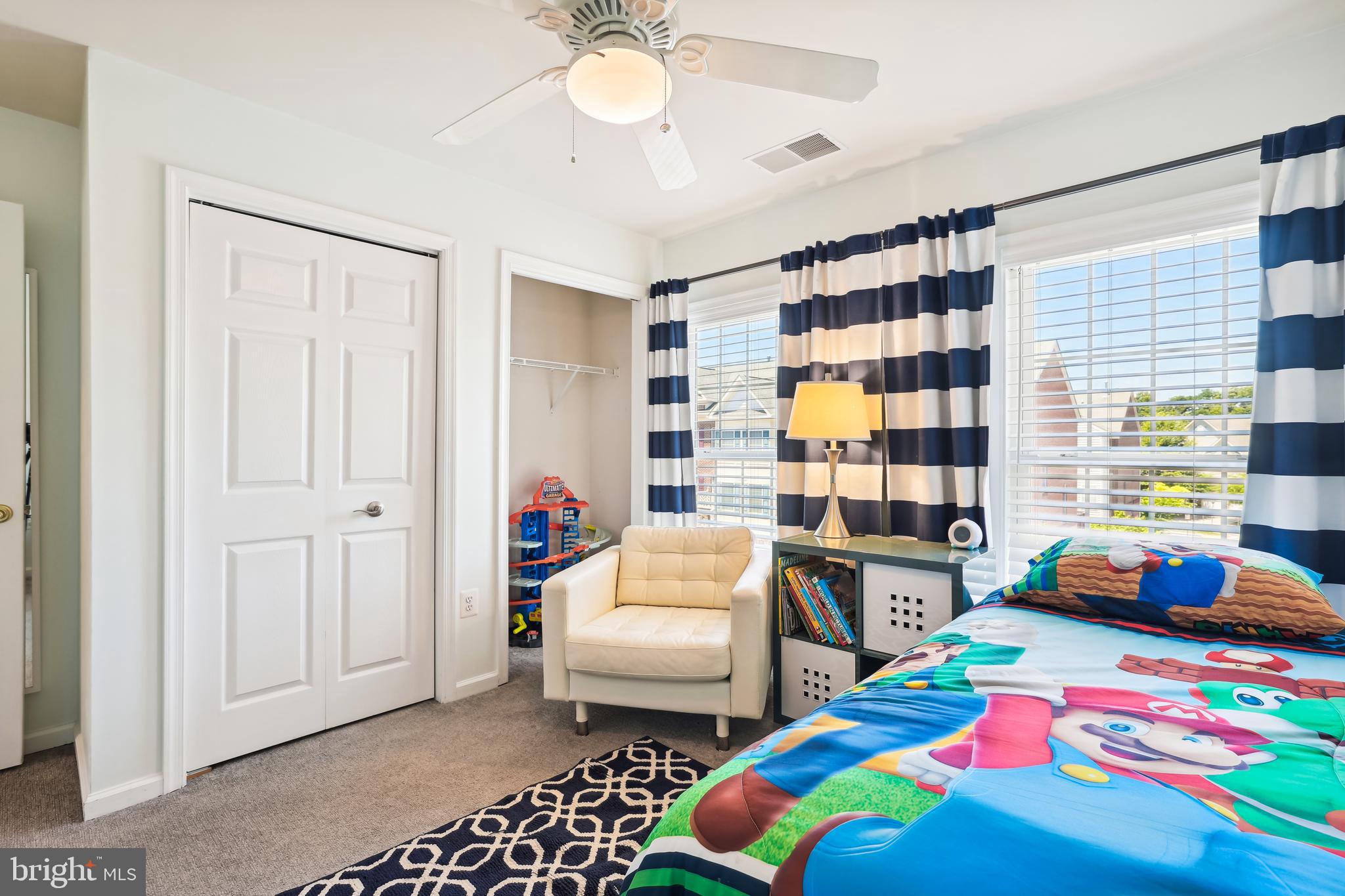 WILLOW OAKS AT FAIR LAKES - Residential