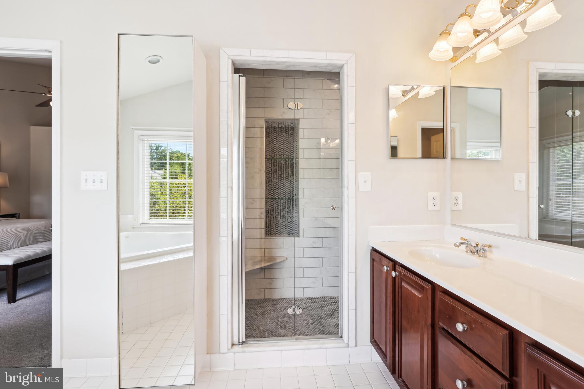 WILLOW OAKS AT FAIR LAKES - Residential