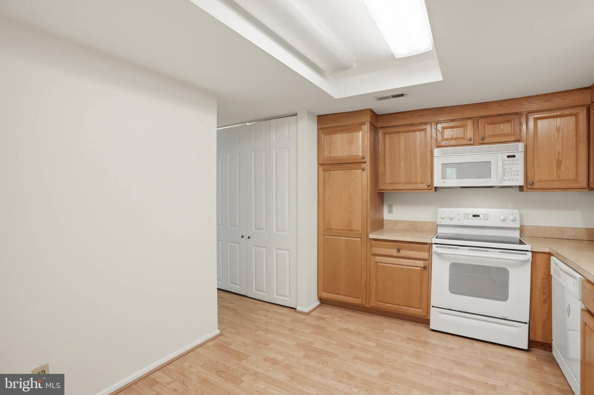 ROSSMOOR MUTUAL #14 - Residential