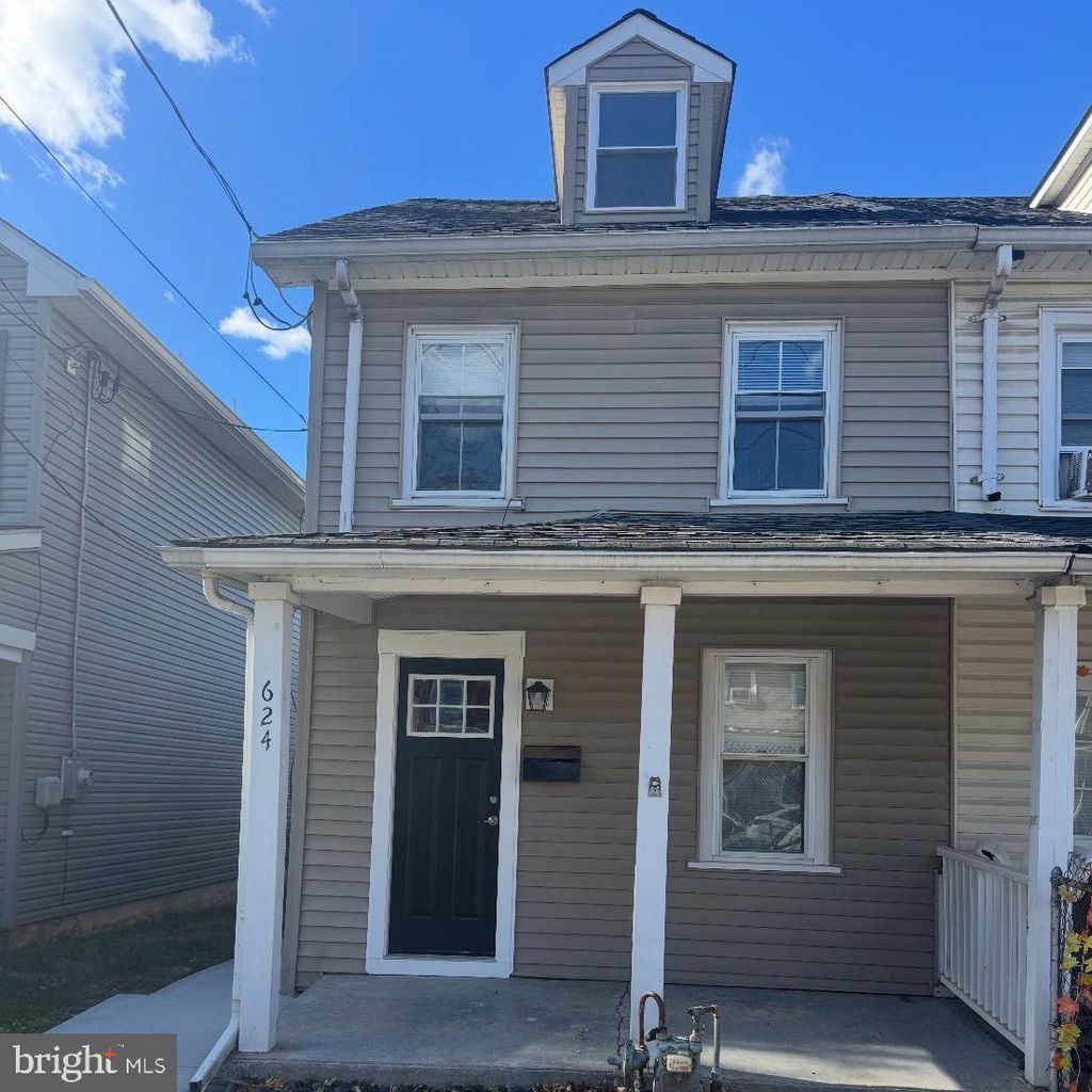 Photo of 624 Spruce Street, BRISTOL, PA 19007 (MLS # PABU2112232)