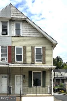 Townhouse For Sale - 539 S Front Street<br/> STEELTON, PA 17113
