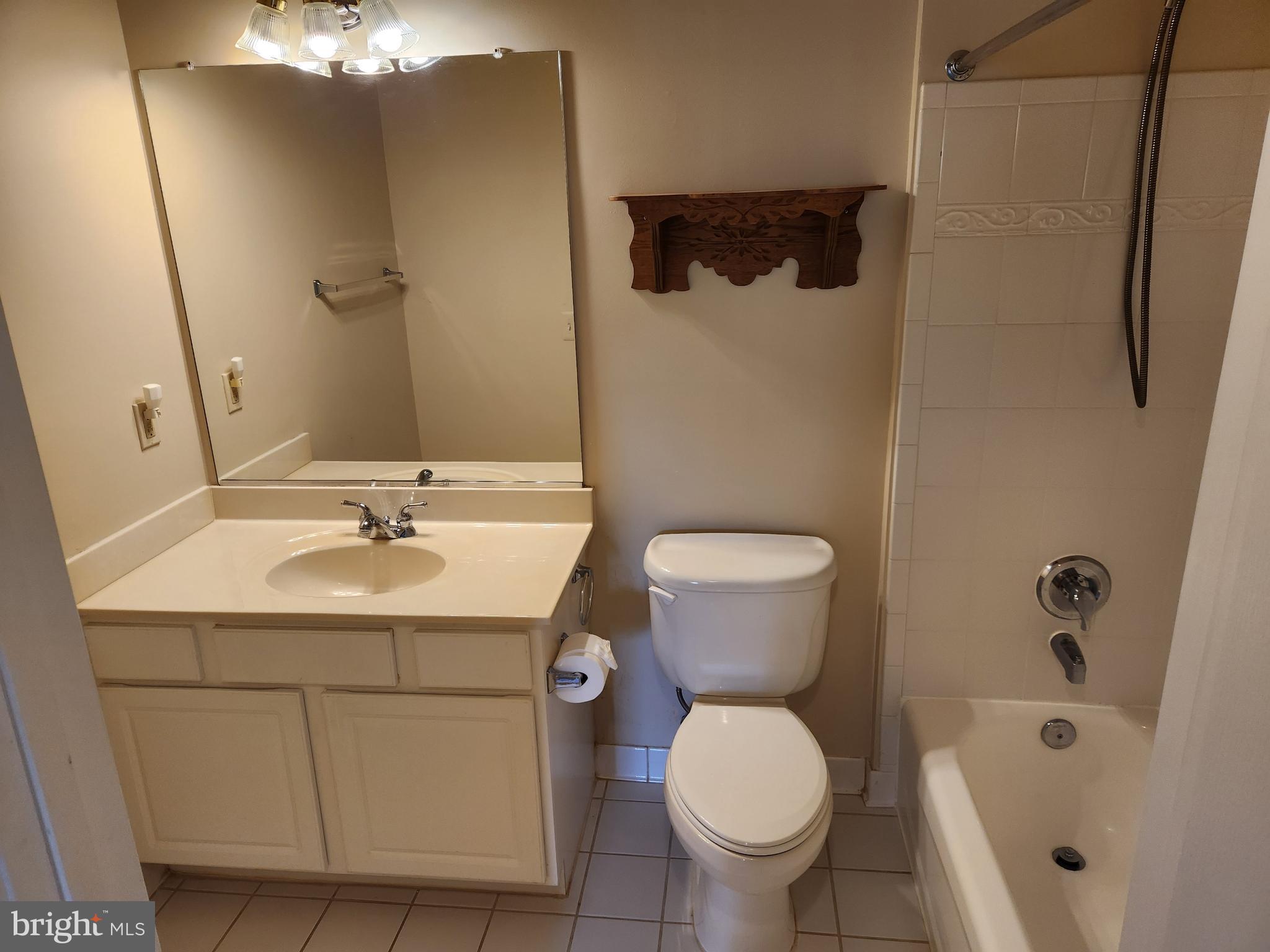 PROVIDENCE SQUARE - Residential