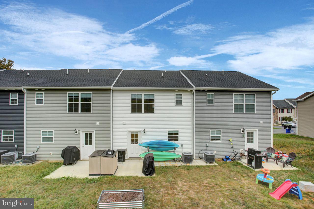 FARMSPRING ESTATES - Residential