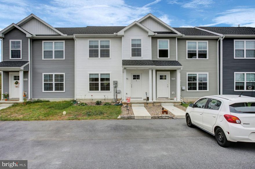 Great space for first time home buyers!
This beautiful move-in ready home features a large living space for great entertaining which flows into your beautiful kitchen with plenty of cabinets, a kitchen island, granite countertops, and all appliances. Eat in dining area leads right into your patio that is ready for outdoor fun! Upstairs, the Owner's suite is spacious and bright with a cathedral ceiling and walk in closet. The en-suite bathroom includes a double vanity and step in shower. The 2 additional bedrooms are accompanied by another full bathroom and linen closet. Second floor washer/ dryer are included. 
Schedule your personal tour today!