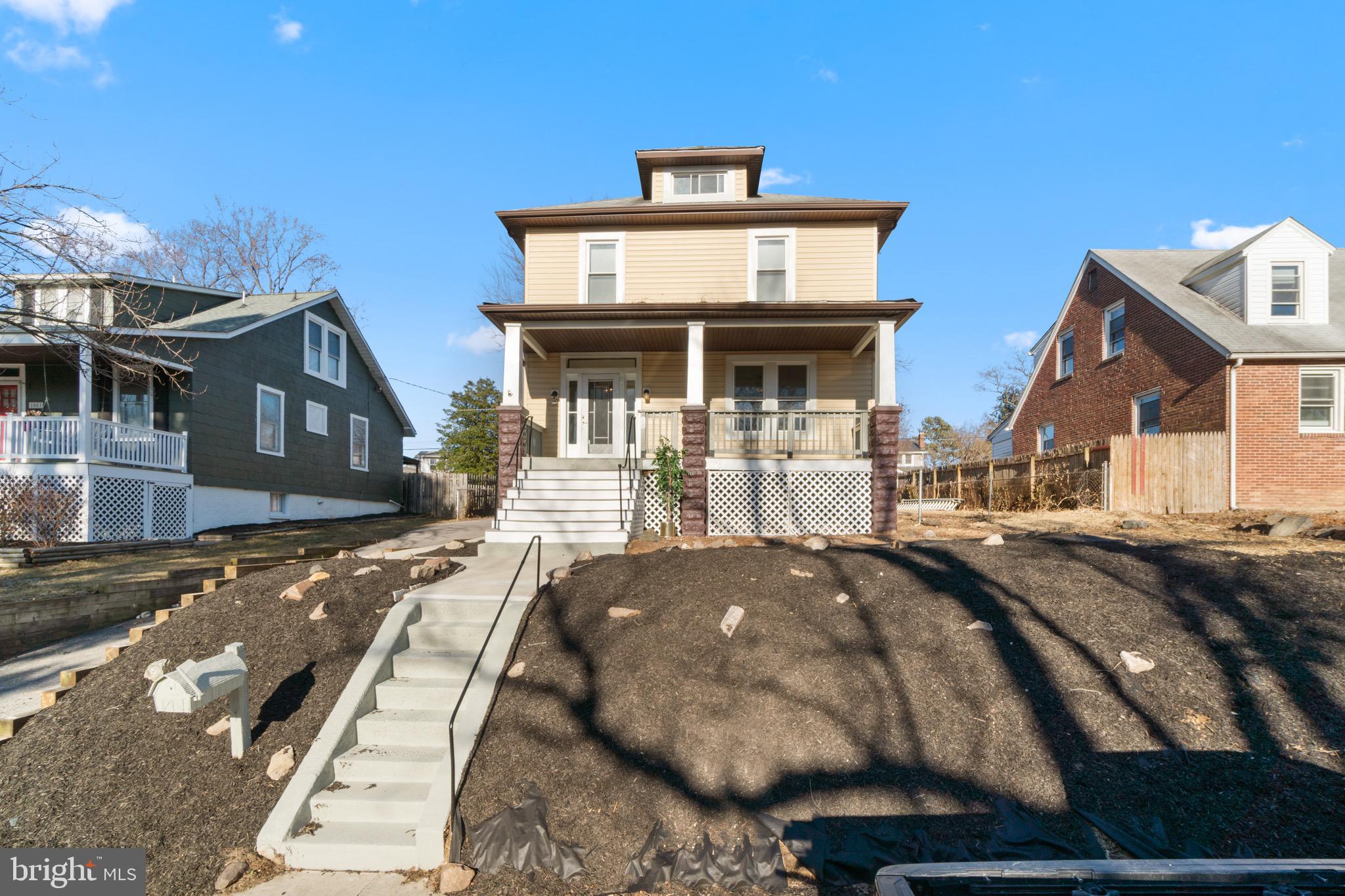 1005 SAINT CHARLES AVENUE