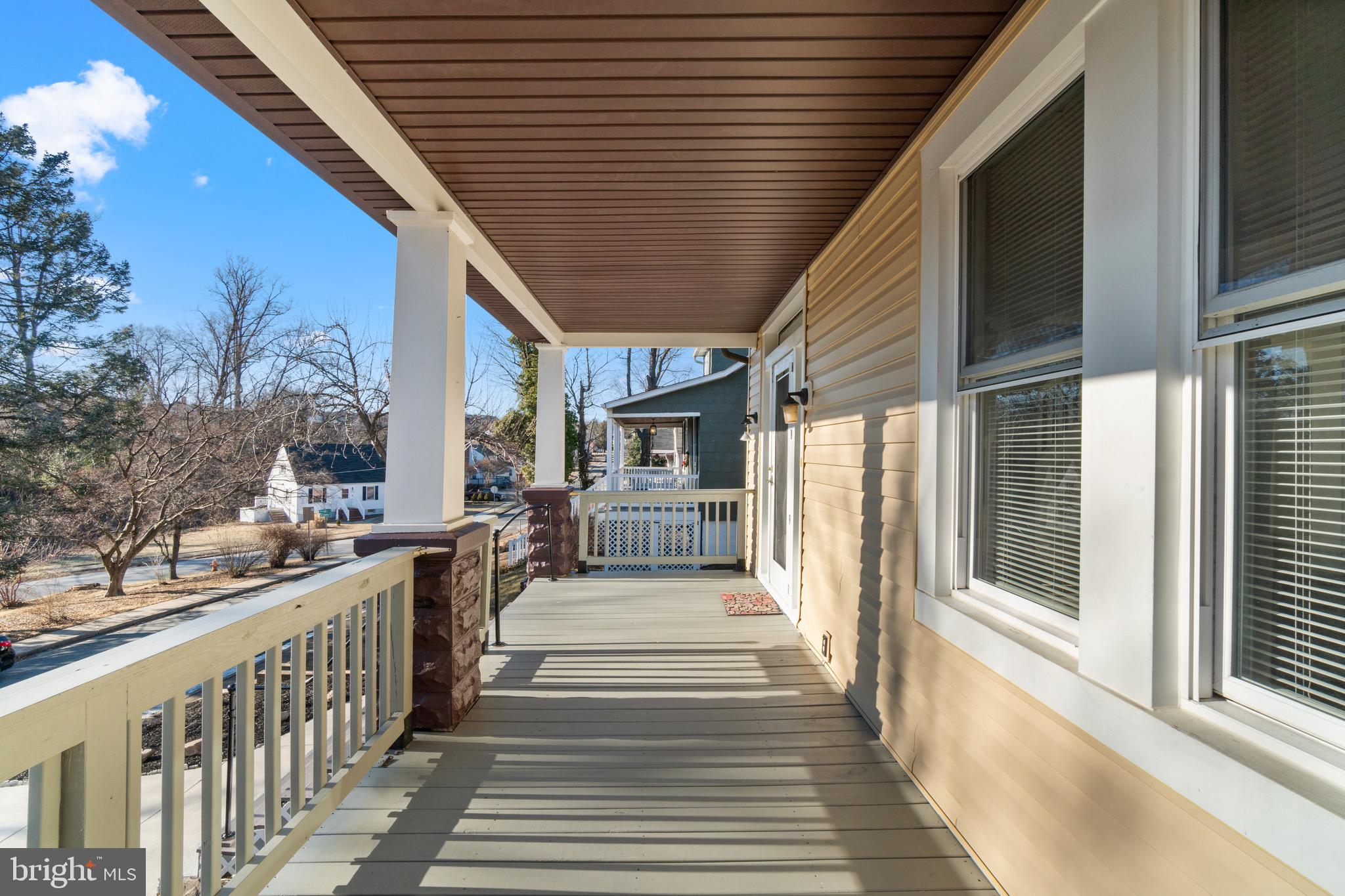 1005 SAINT CHARLES AVENUE