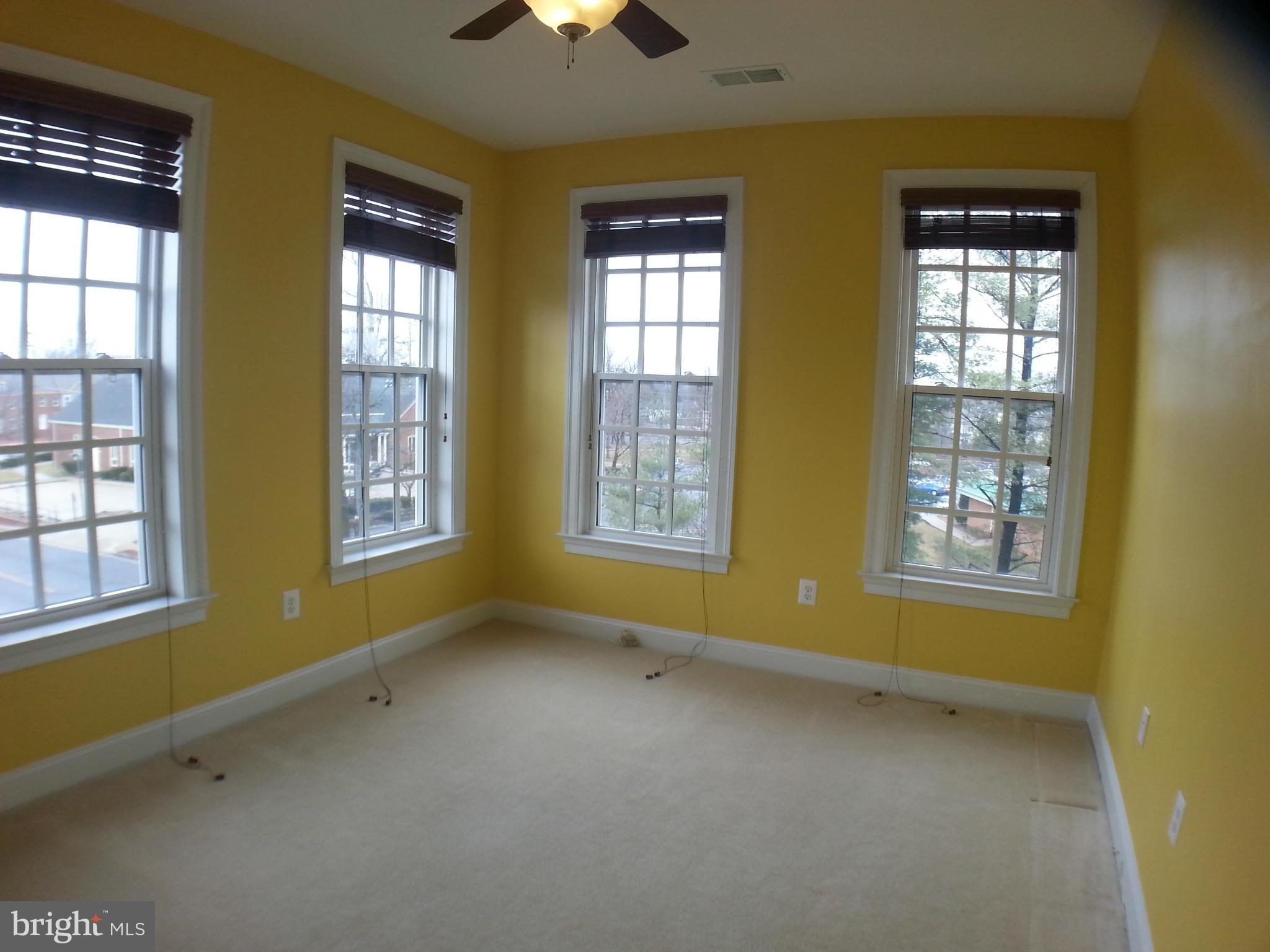 FAIRFAX GATEWAY - Residential Lease