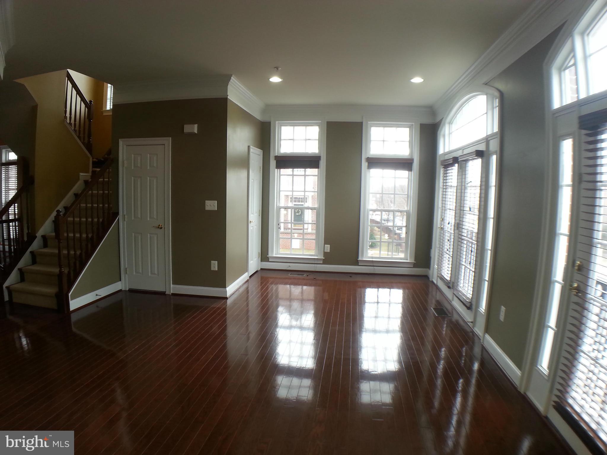 FAIRFAX GATEWAY - Residential Lease