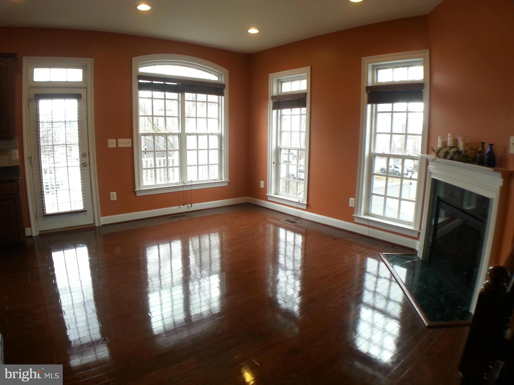 FAIRFAX GATEWAY - Residential Lease