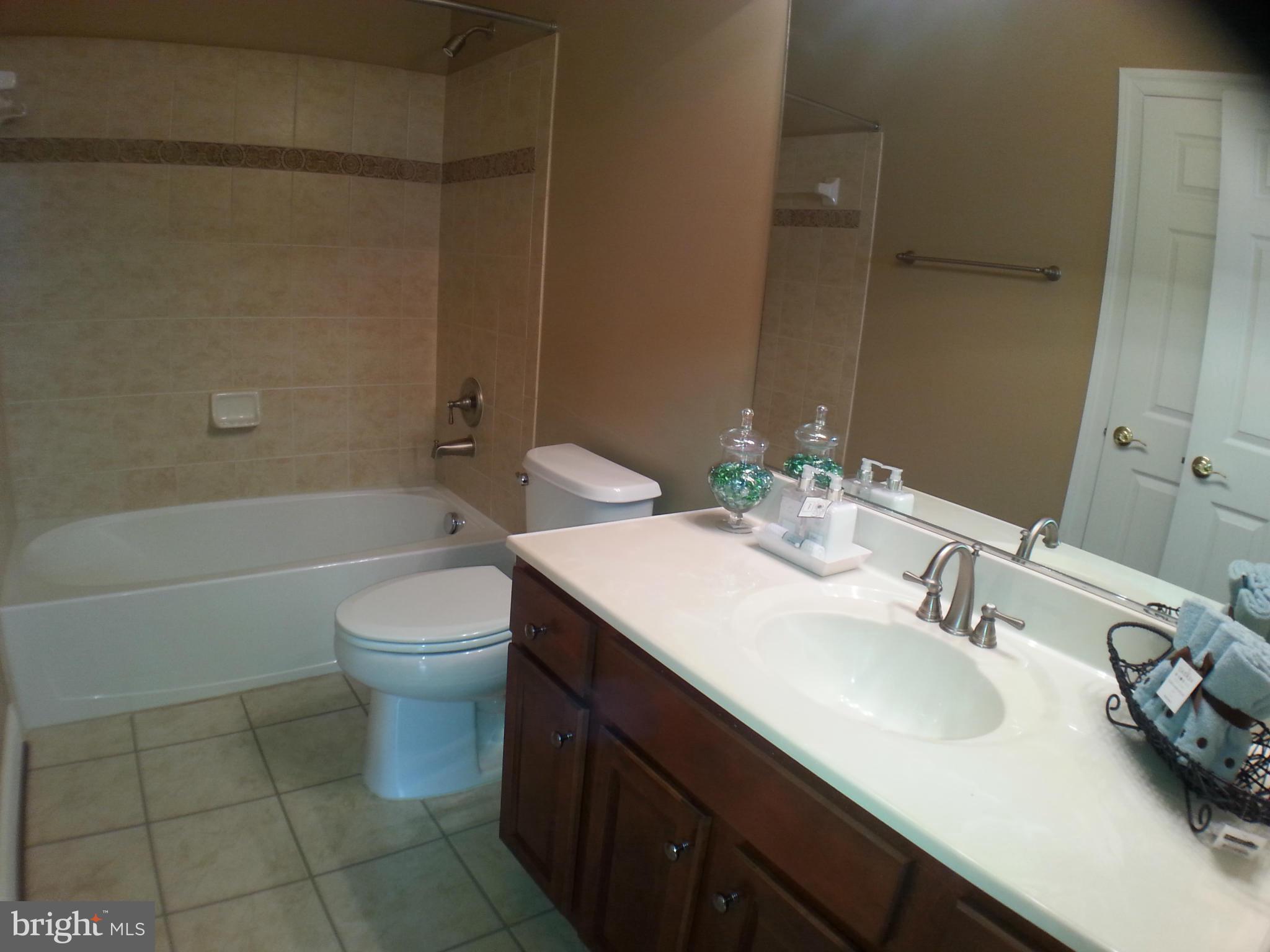 FAIRFAX GATEWAY - Residential Lease