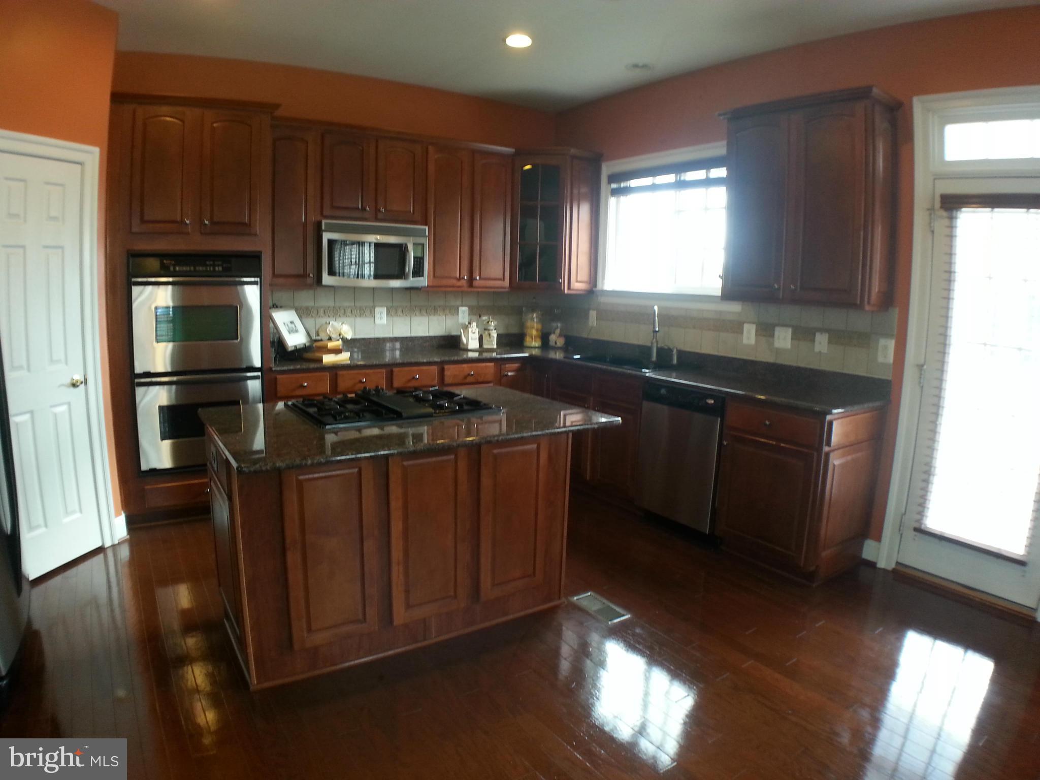 FAIRFAX GATEWAY - Residential Lease