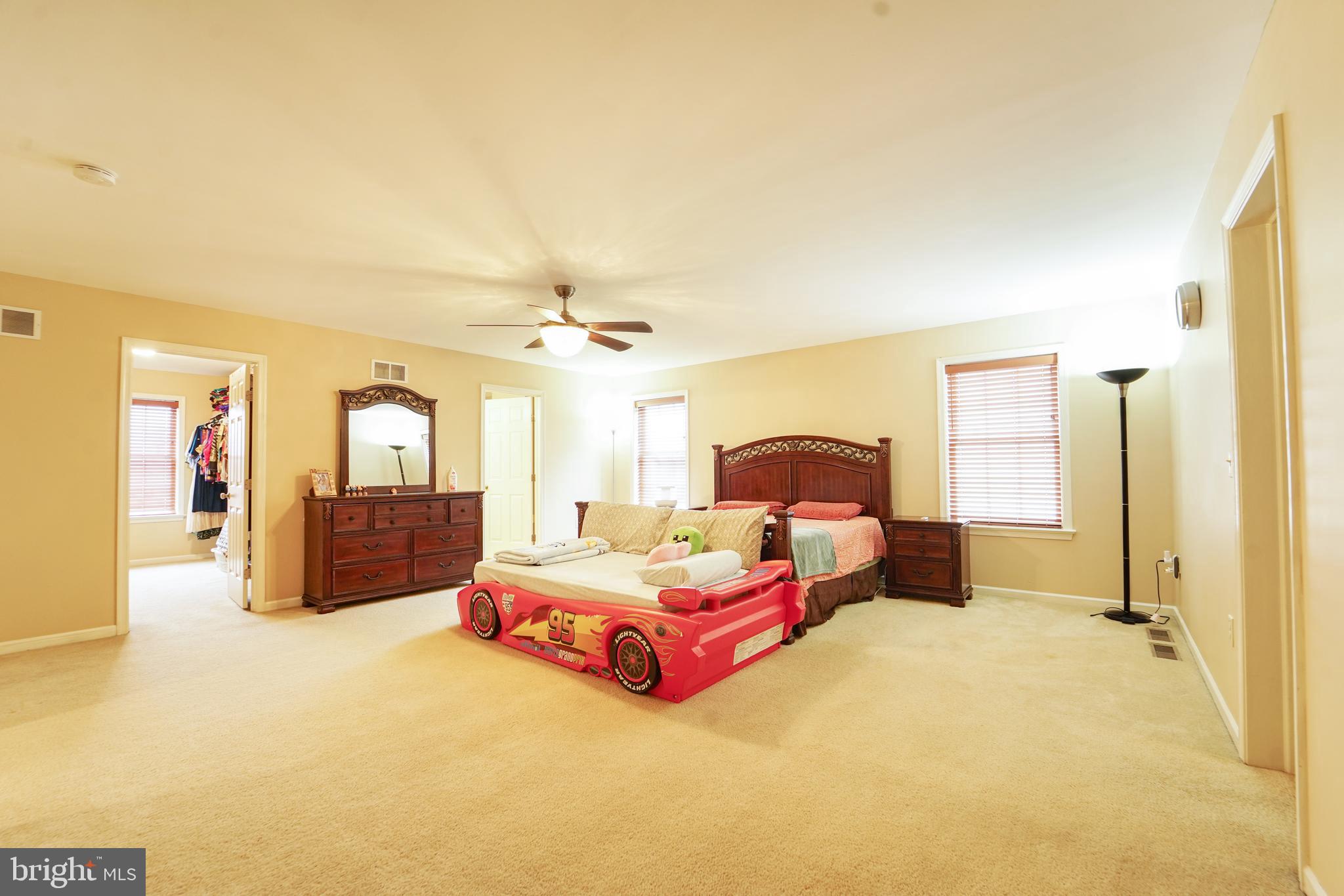 HAMLET SQUARE - Residential