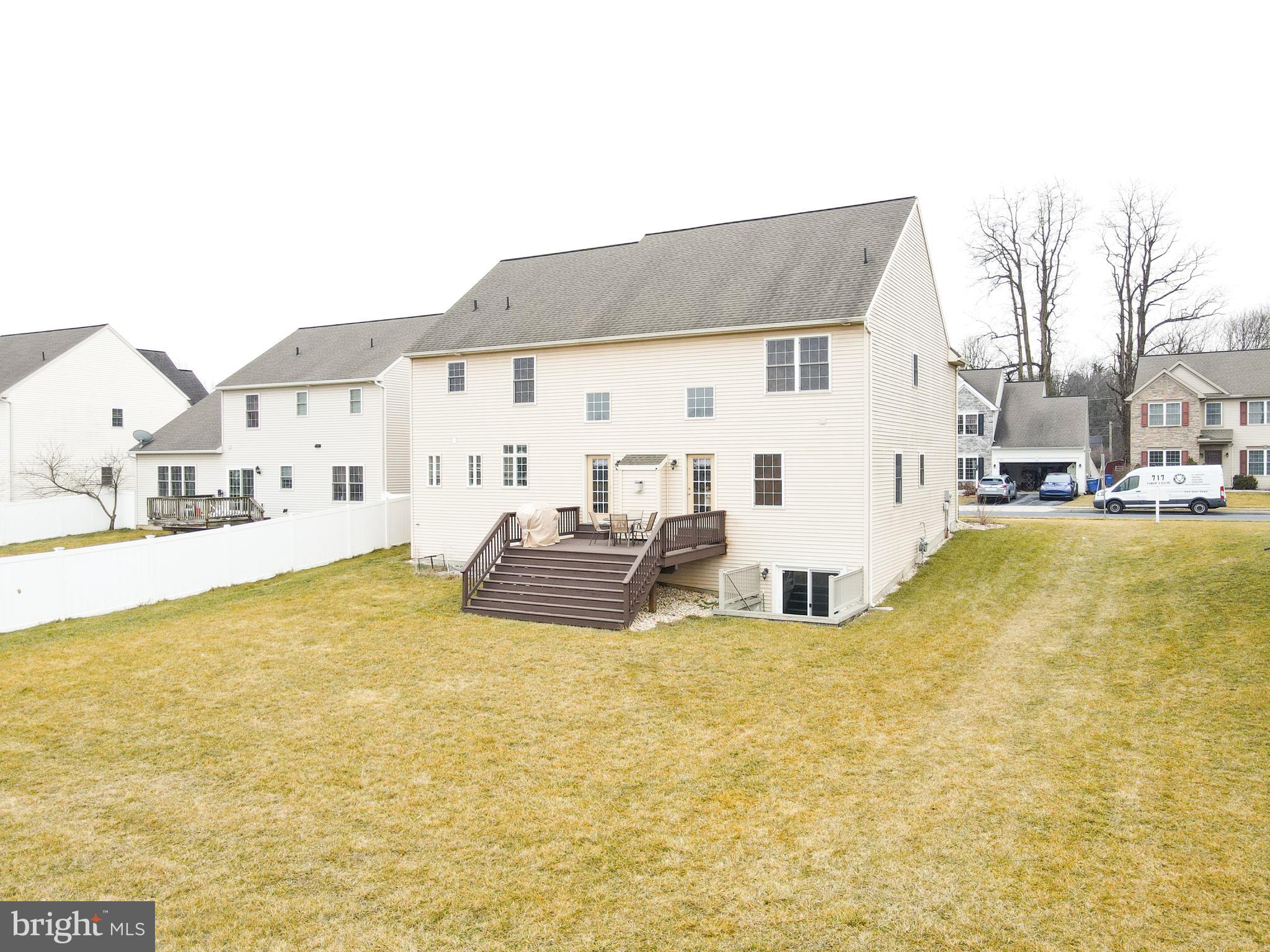 HAMLET SQUARE - Residential