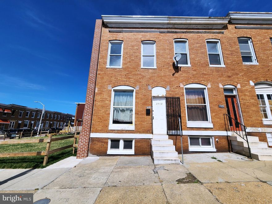 ONLINE AUCTION: Bidding begins 07/10/2025 @ 10:00 AM. Bidding ends 07/14/2025 @ 12:00 PM. List Price is Suggested Opening Bid. Deposit: $7,500.

2 Story End Unit Townhouse located in the Penrose area of Baltimore City. Residents can enjoy the nearby attractions such as Grace Medical Center, West Baltimore MARC Station, Westside Shopping Center, Carroll Park, & Carroll Park Golf Course. Property is Vacant. Easy Access to Major Traffic Artery Wilkens Ave.