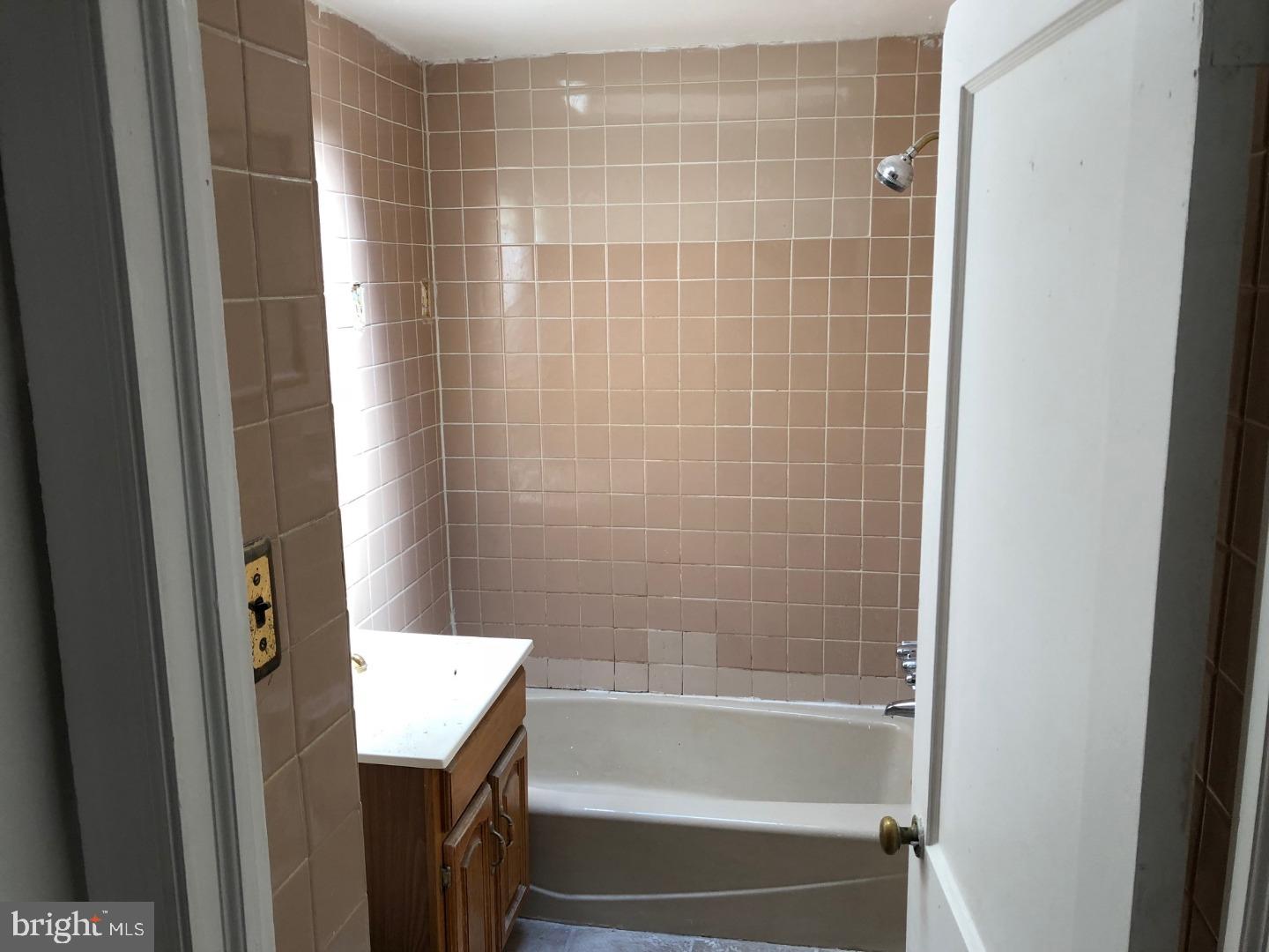 PHILADELPHIA (SOUTHWEST) - Residential