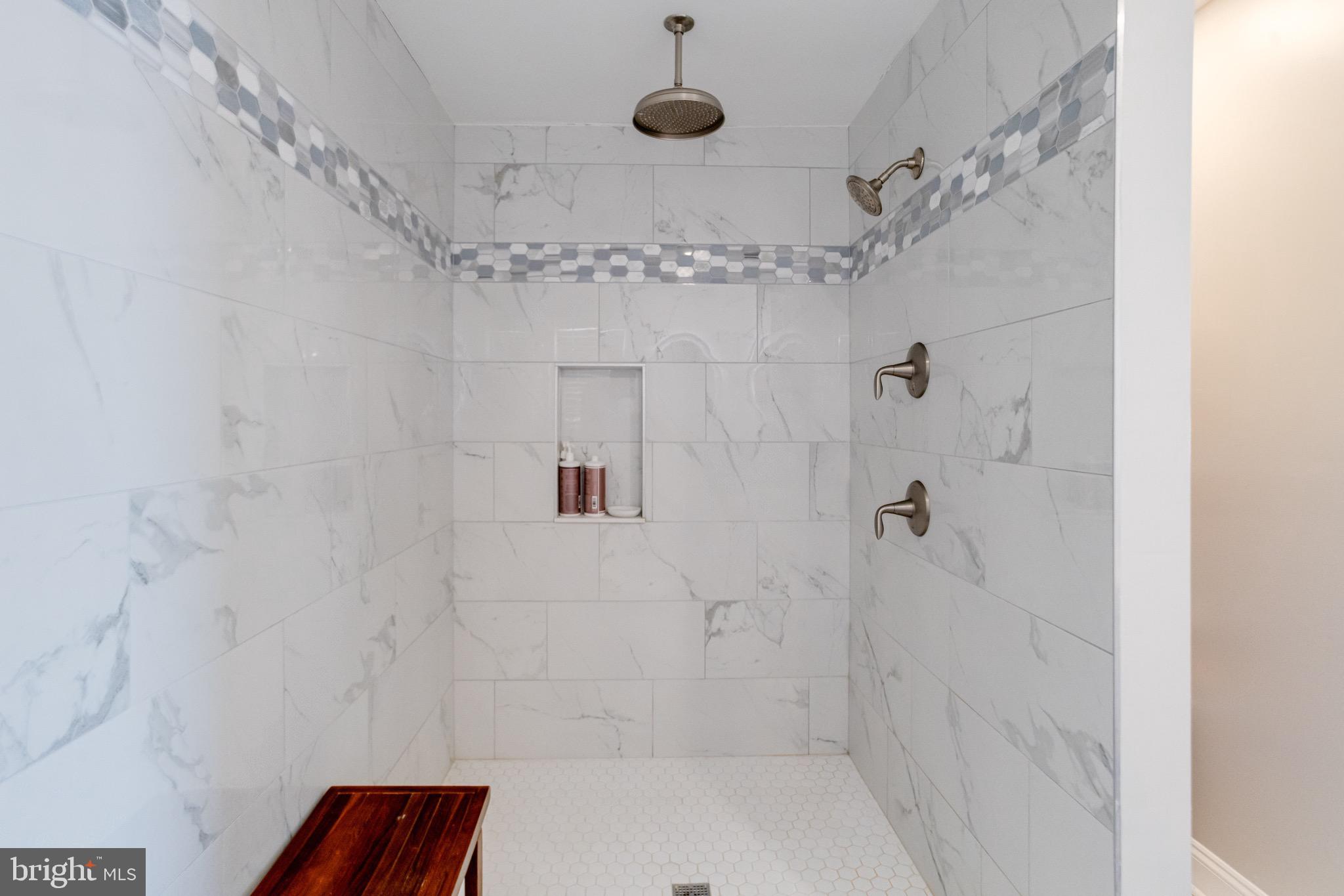 HYDE PARK - Residential